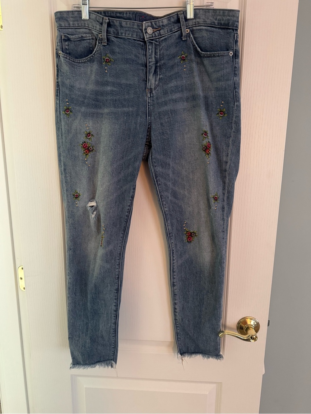 Lucky Brand Women's Embroidered Blue Denim Jeans Sz 14